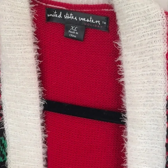 United States Sweaters Red and White Christmess Knit Vest - Picture 4 of 5